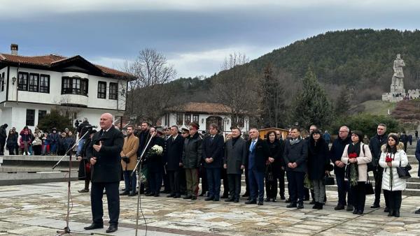 Министър Цоков в Калофер: Да подкрепим учителите на България, за да продължат делото на Ботев