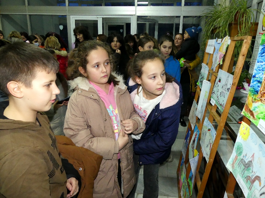 Наградиха най-добрите малки художници в конкурса Свободна Нова Загора