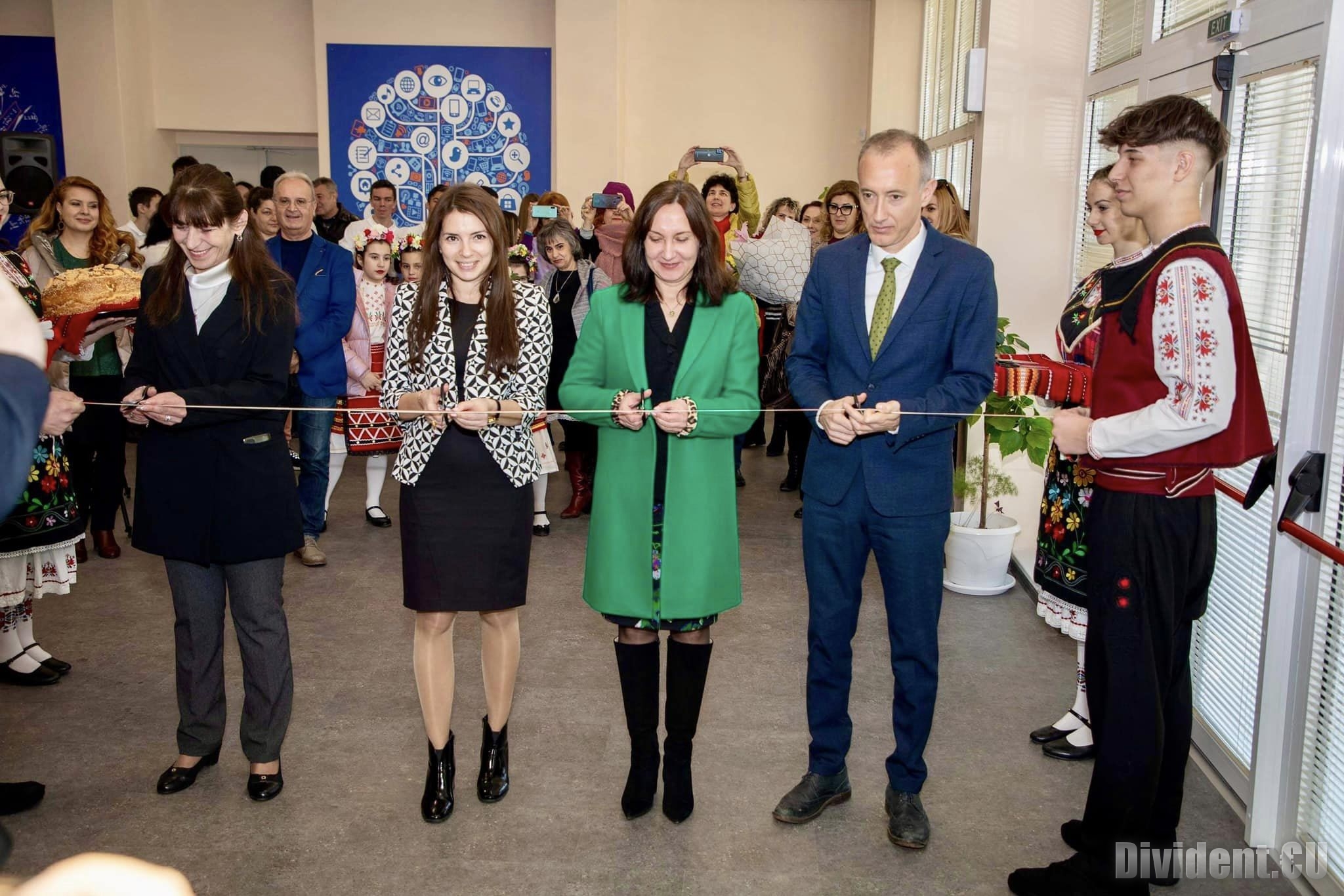 Откриха модерно общежитие към компютърната гимназия в Стара Загора