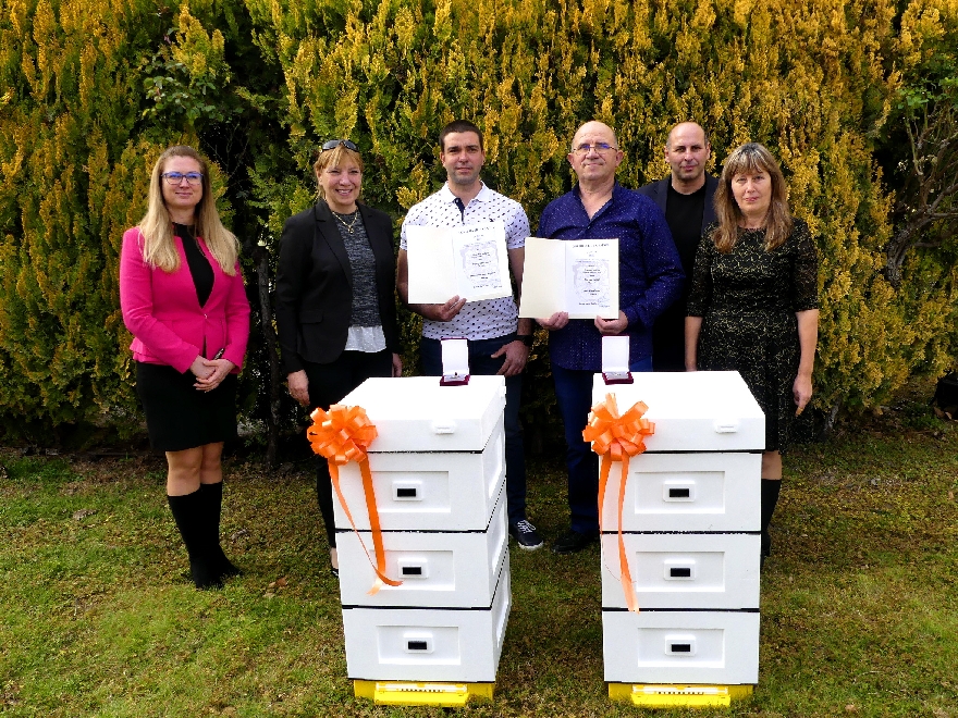 Най-добрите пчелари отличи кметът на Нова Загора Галя Захариева